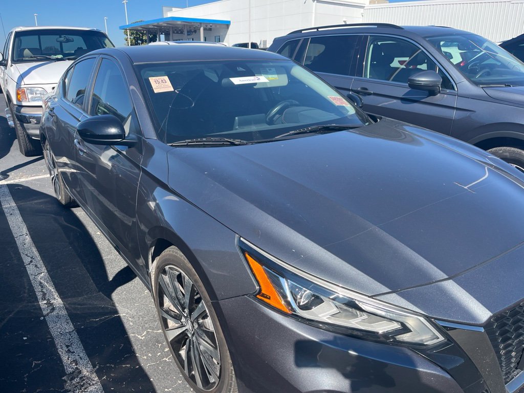 Used 2022 Nissan Altima 2.5 SR FWD image 3