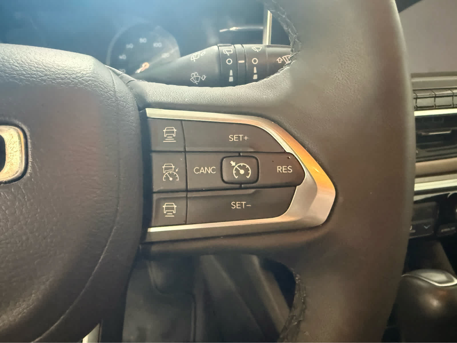 Used 2025 Jeep Compass Limited AWD/4WD image 19