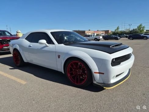Used 2019 Dodge Challenger SRT Hellcat Redeye RWD image 2