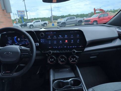 Used 2025 Chevrolet Blazer EV RS AWD/4WD image 18