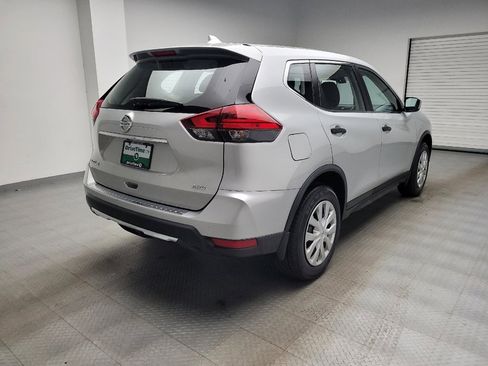 Used 2017 Nissan Rogue S AWD/4WD image 9