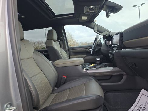 Used 2023 Chevrolet Silverado 1500 ZR2 w/ Technology Package image 14