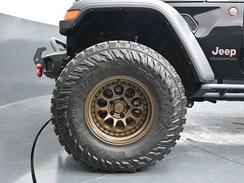 Used 2022 Jeep Gladiator Rubicon w/ Trailer Tow Package AWD/4WD image 17