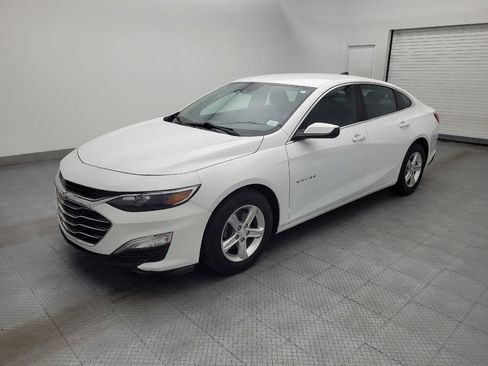 Used 2023 Chevrolet Malibu LS w/ Driver Confidence Package FWD image 2