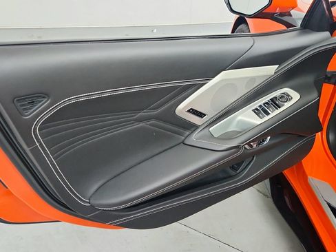 Used 2025 Chevrolet Corvette Z06 RWD image 17