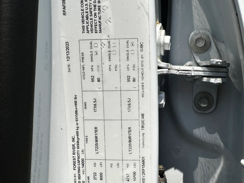 Used 2024 GMC Sierra 3500 Pro w/ Convenience Package image 21