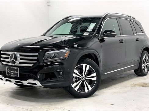 New 2025 Mercedes-Benz GLB 250 4MATIC image 2