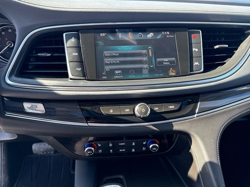 Used 2018 Buick Enclave Premium w/ Experience Buick Package image 24