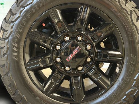 Used 2024 GMC Sierra 2500 AT4 w/ AT4 Preferred Package AWD/4WD image 53