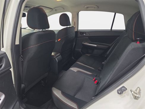 Used 2016 Subaru Crosstrek 2.0i Premium image 12