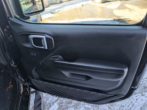 Used 2021 Jeep Gladiator Sport AWD/4WD image 34