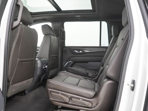 Used 2021 GMC Yukon XL Denali AWD/4WD image 19