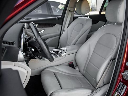 Used 2018 Mercedes-Benz GLC 300 GLC 300 image 20