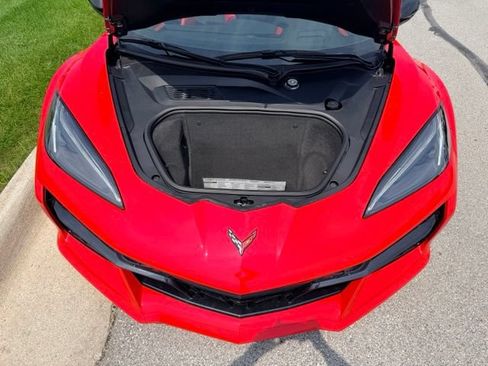 Used 2025 Chevrolet Corvette Z06 RWD image 11