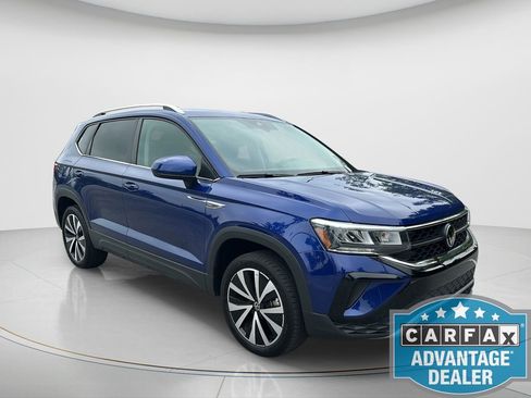 Used 2024 Volkswagen Taos SE image 7