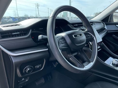 Used 2023 Jeep Grand Cherokee L Laredo w/ Luxury Tech Group I image 9