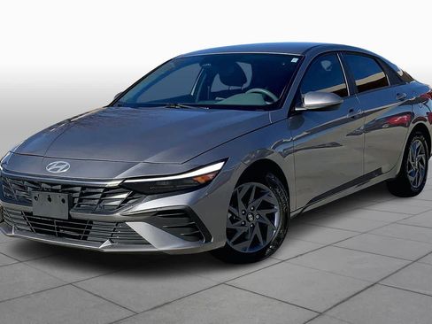 Certified 2024 Hyundai Elantra SEL image 1