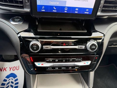 Used 2022 Ford Explorer ST-Line w/ Class IV Trailer Tow Package image 29