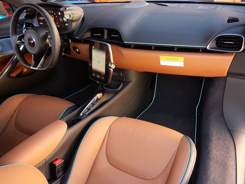 Used 2026 McLaren Artura RWD image 10