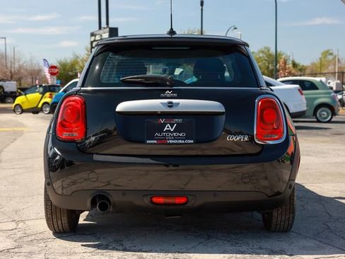 Used 2019 MINI Cooper 2-Door Hardtop image 10
