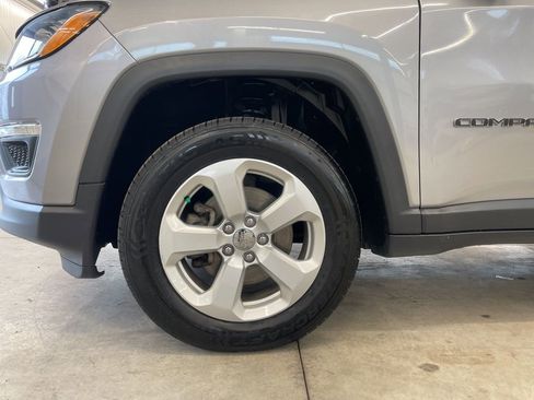 Used 2020 Jeep Compass Latitude AWD/4WD image 30