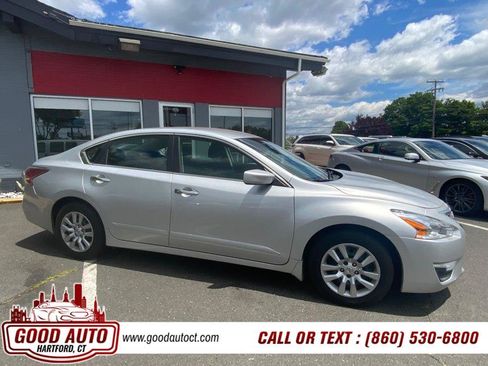 Used 2015 Nissan Altima 2.5 S w/ Power Driver Seat Package FWD image 4