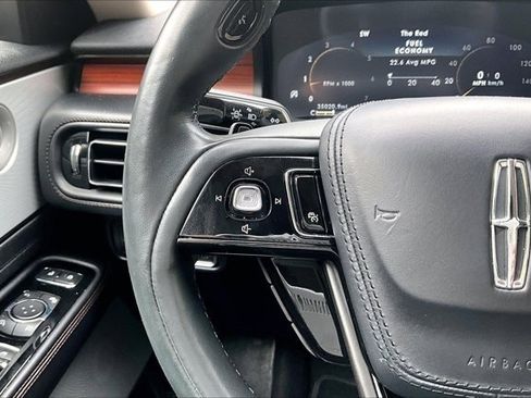 Used 2022 Lincoln Aviator Reserve w/ Equipment Group 201A AWD/4WD image 11