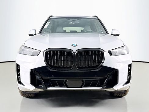 New 2026 BMW X5 xDrive40i w/ M Sport Package image 2