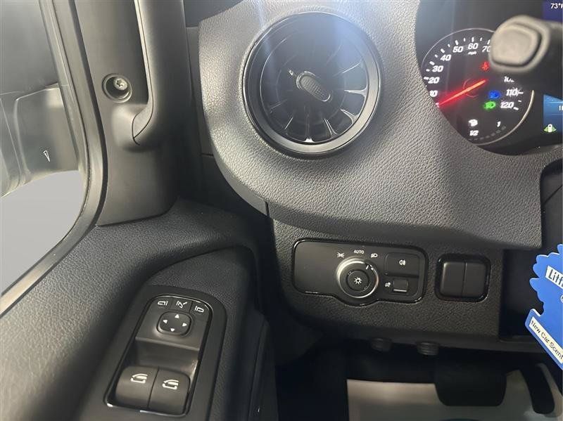 Used 2023 Mercedes-Benz Sprinter 2500 image 23