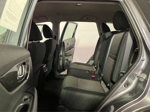 Used 2017 Nissan Rogue S image 21