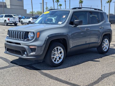 Used 2022 Jeep Renegade Latitude AWD/4WD image 6