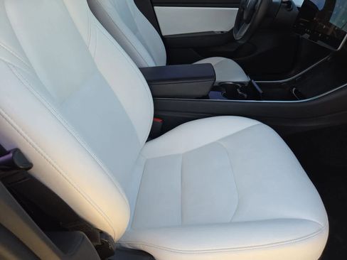 Used 2019 Tesla Model 3 Long Range image 19