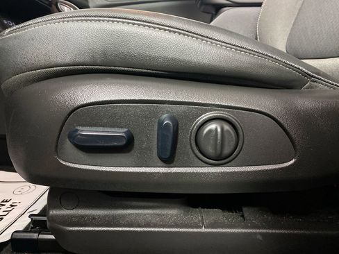Certified 2023 Buick Encore GX Select w/ Sport Touring Package FWD image 12
