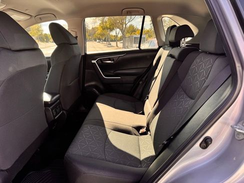 Used 2024 Toyota RAV4 XLE FWD image 16