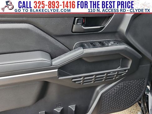 Used 2025 Toyota Tacoma SR5 AWD/4WD image 21