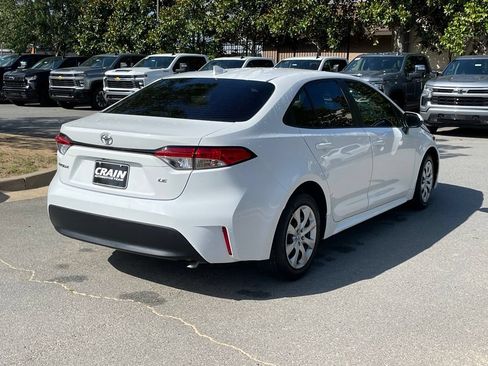 Used 2024 Toyota Corolla LE FWD image 7