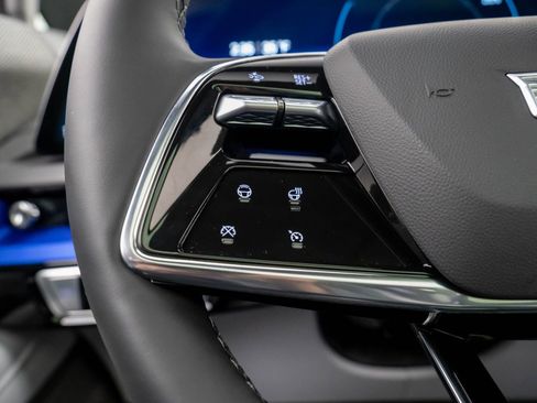 New 2026 Cadillac Optiq Luxury 1 image 22