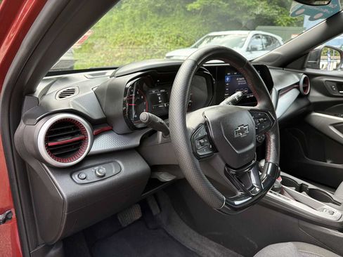 Certified 2024 Chevrolet Trax RS FWD image 11