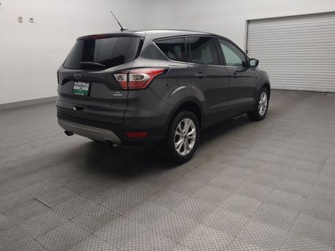 Used 2017 Ford Escape SE FWD image 9