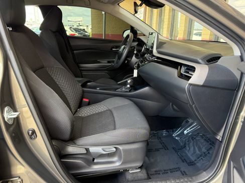 Used 2021 Toyota C-HR LE image 24