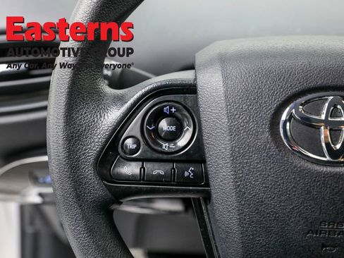 Used 2022 Toyota Prius LE image 15