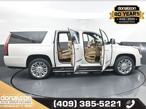 Used 2018 Cadillac Escalade ESV Platinum image 21