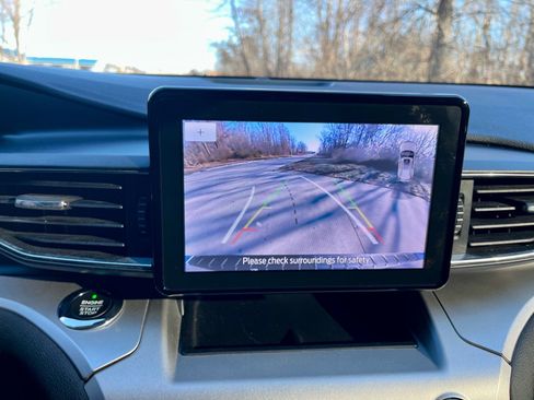 Used 2021 Ford Explorer XLT w/ Equipment Group 202A image 27