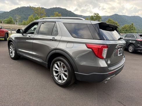 Used 2023 Ford Explorer Limited w/ Equipment Group 301A AWD/4WD image 6
