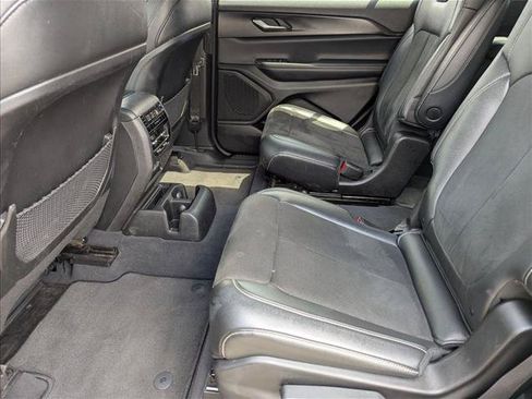 Used 2023 Jeep Grand Cherokee L Laredo AWD/4WD image 17