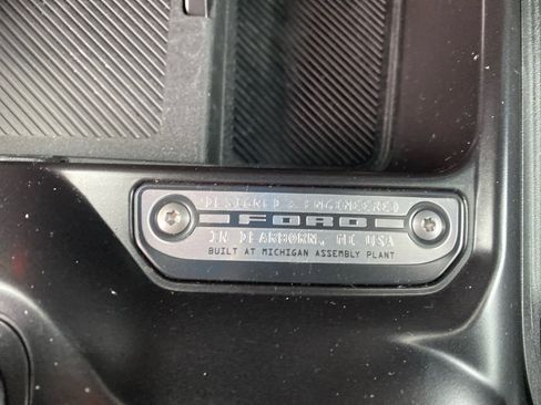 Used 2025 Ford Bronco Outer Banks image 12