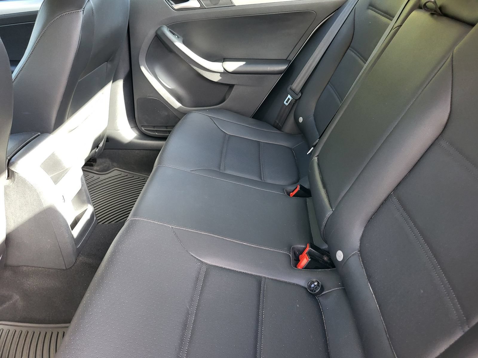 Used 2017 Volkswagen Jetta SE FWD image 29