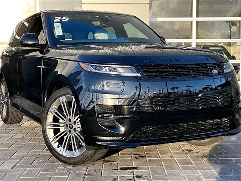 Used 2025 Land Rover Range Rover Sport Dynamic SE image 3