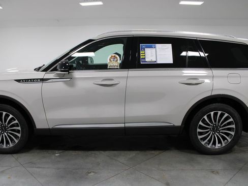 Used 2024 Lincoln Aviator Reserve w/ Equipment Group 201A image 6