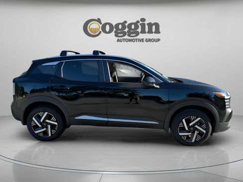 New 2026 Nissan Kicks SV w/ SV Premium Package FWD image 5